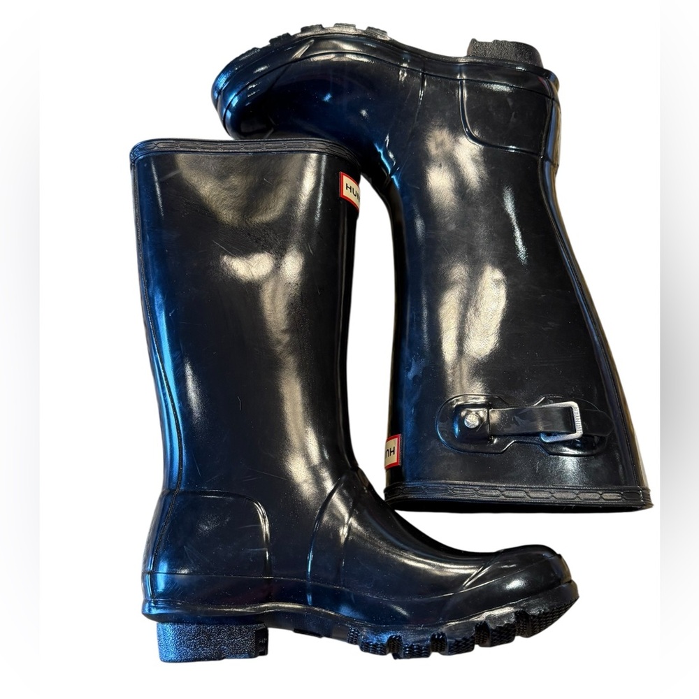Hunter Glossy Black Waterproof Boots in a Girls Size 4